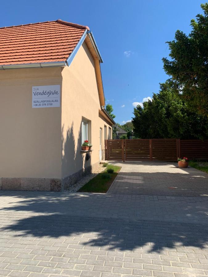 Ica Vendeghaz Sutto